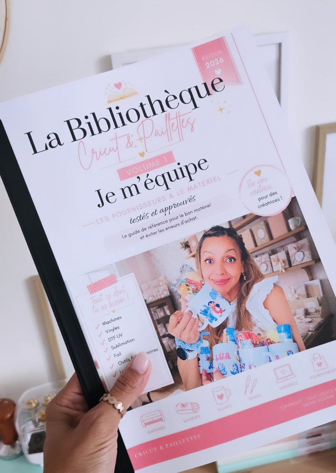 La Bibliothèque Cricut & Paillettes – Volume I : guide des fournisseurs et du matériel pour débuter