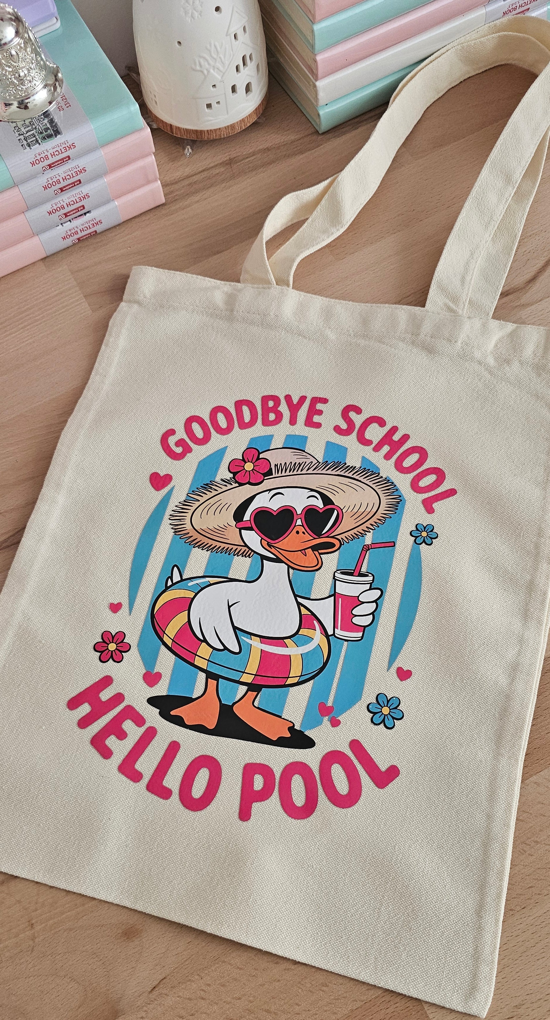 Fichier PNG prêt à télécharger thème piscine été – personnalisation tote bag, t-shirt, gourde
