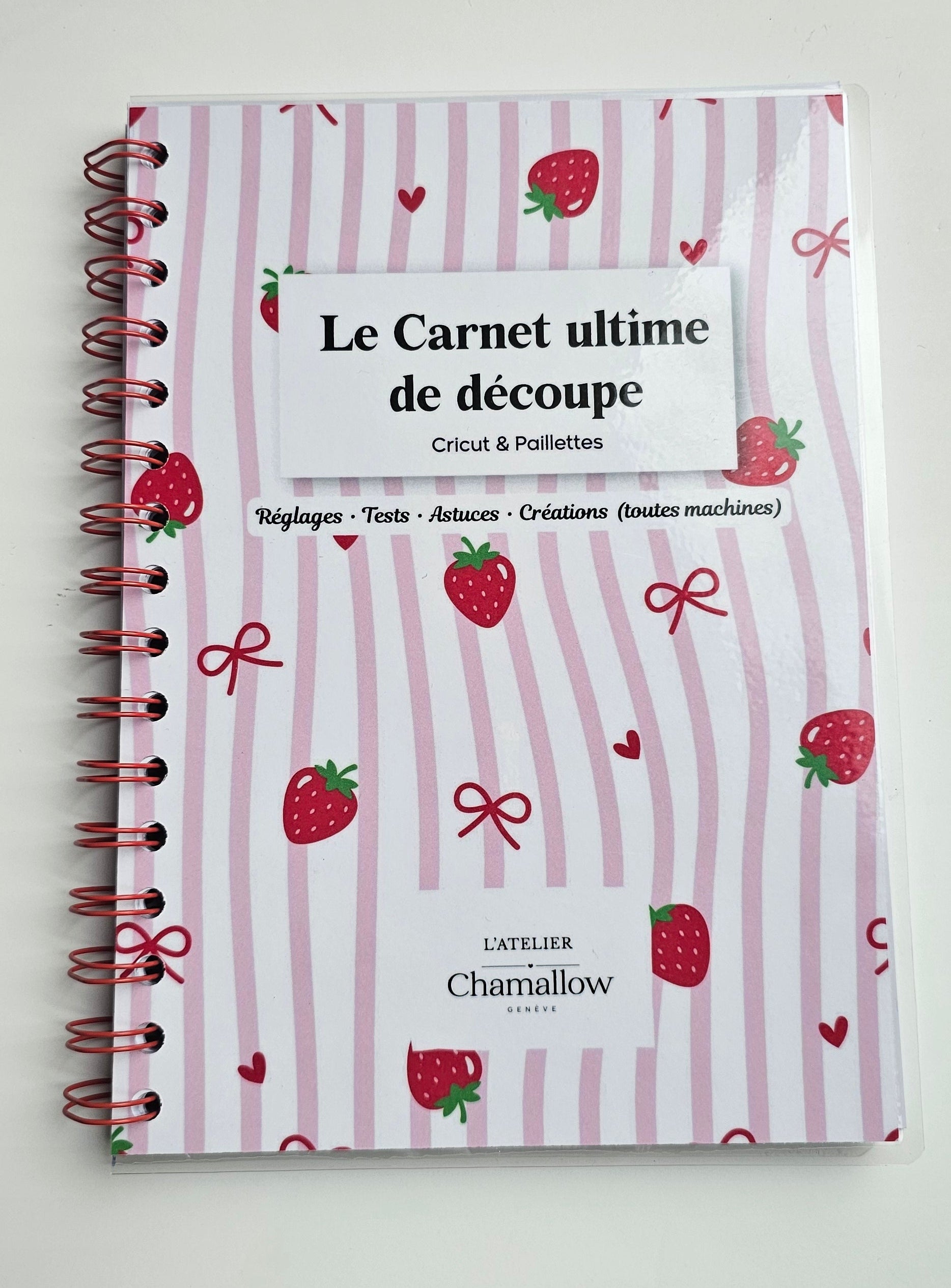 Carnet Ultime de Découpe - Couverture et présentation du carnet  fraise