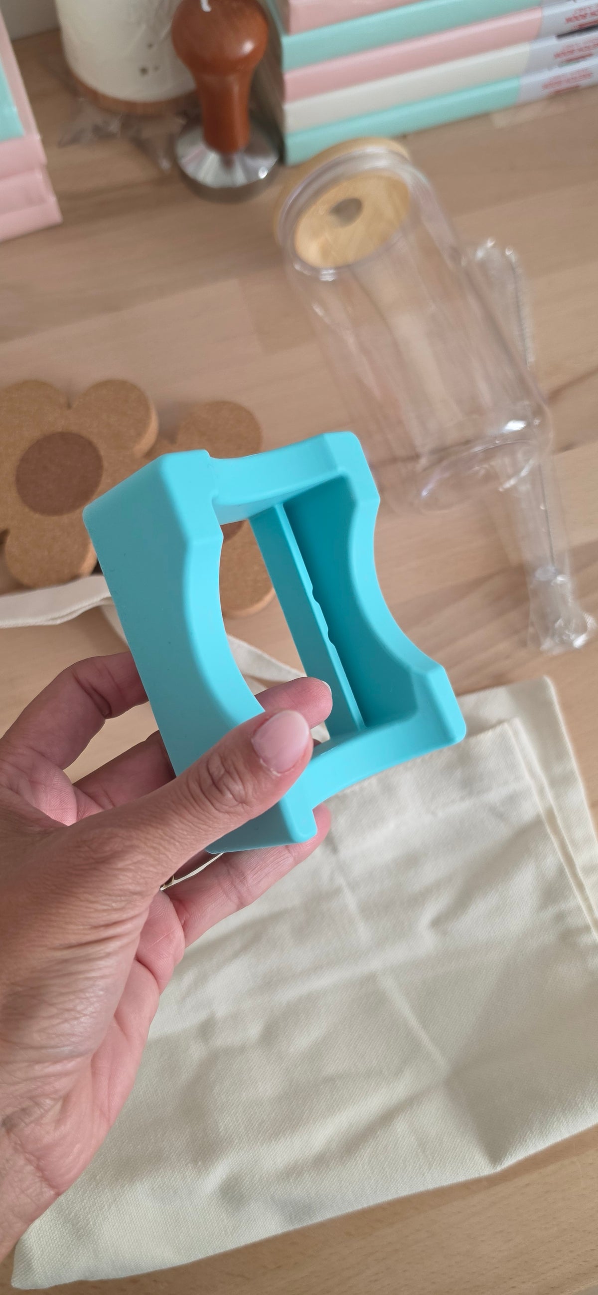 Transferts DTF textile et DTF UV avec motifs surprises inclus dans la box créative Cricut & Paillettes