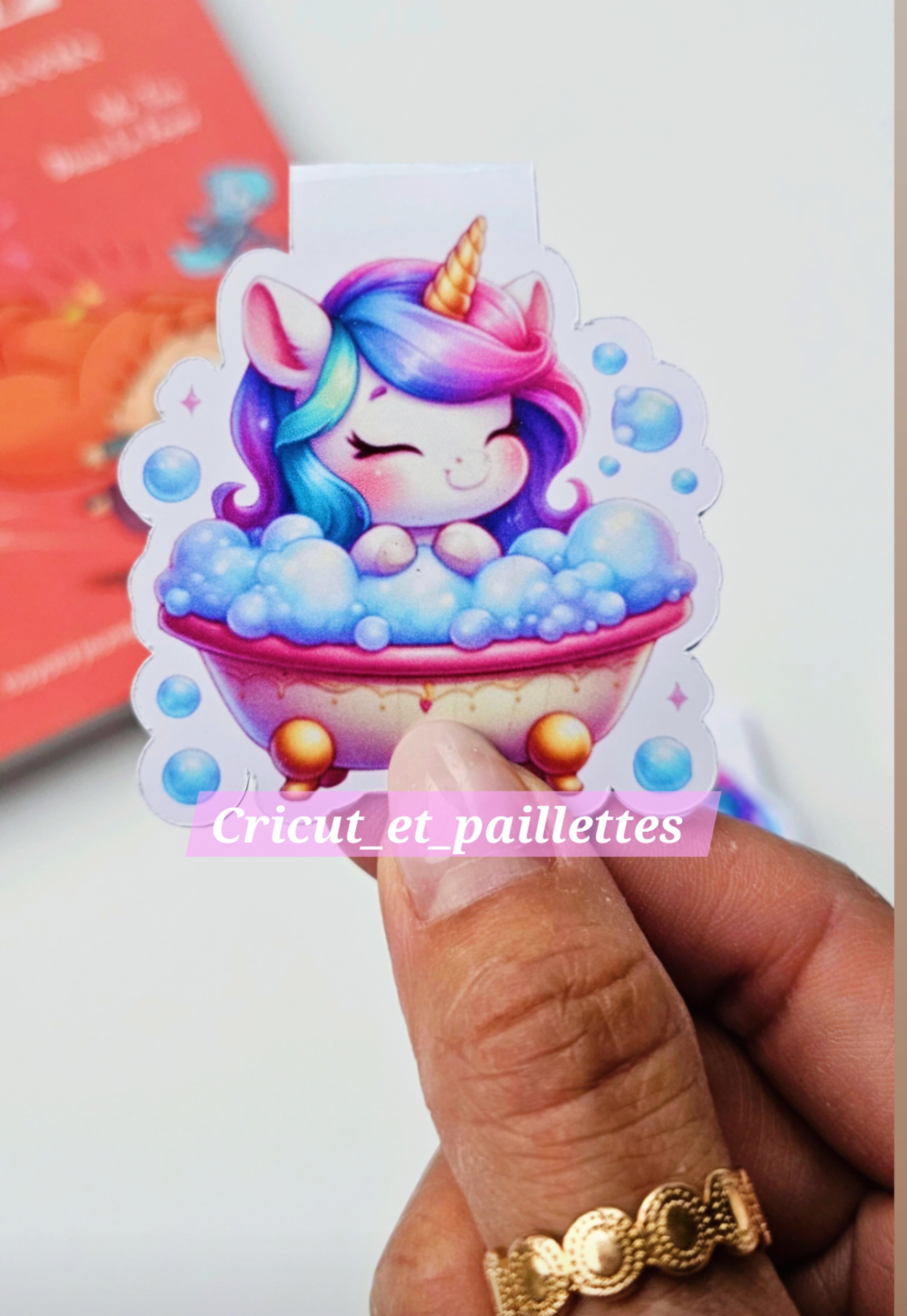 Licorne en chamallow vue de profil, couleurs pastel bain mignon diy